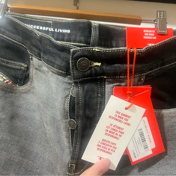 Men’s Diesel Jeans Size 33 - Picture 3 of 5